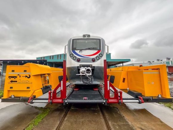 Trasbordatore ferroviario ITALCARRELLI per trasferimento carrelli su rotaia